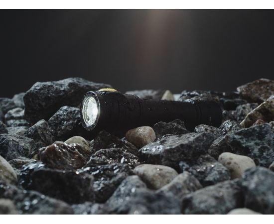 kamu-outdoors-product-armytek_lamppu.jpg