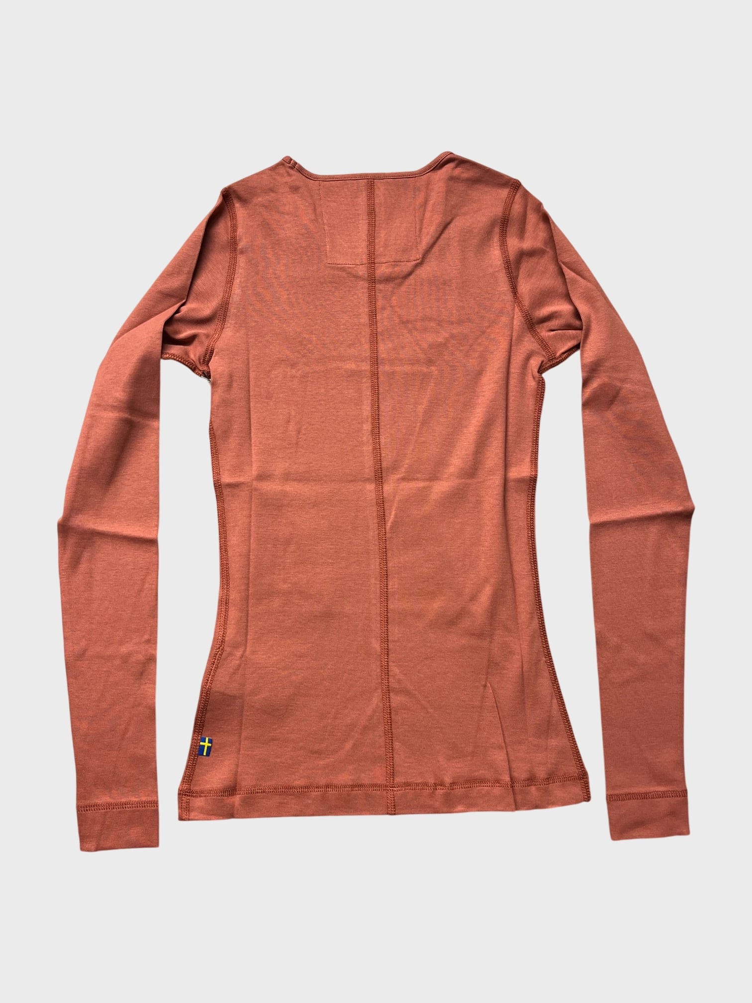 kamu-outdoors-product-ovik-long-sleeve-top-w-terracotta-pink-4_processed.webp