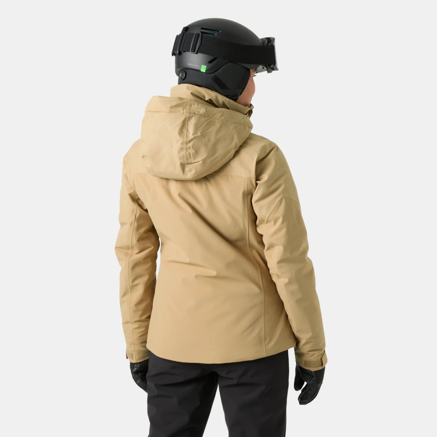 kamu-outdoors-product-w-alphelia-jacket-naisten-takki-elmwood-5_processed.webp