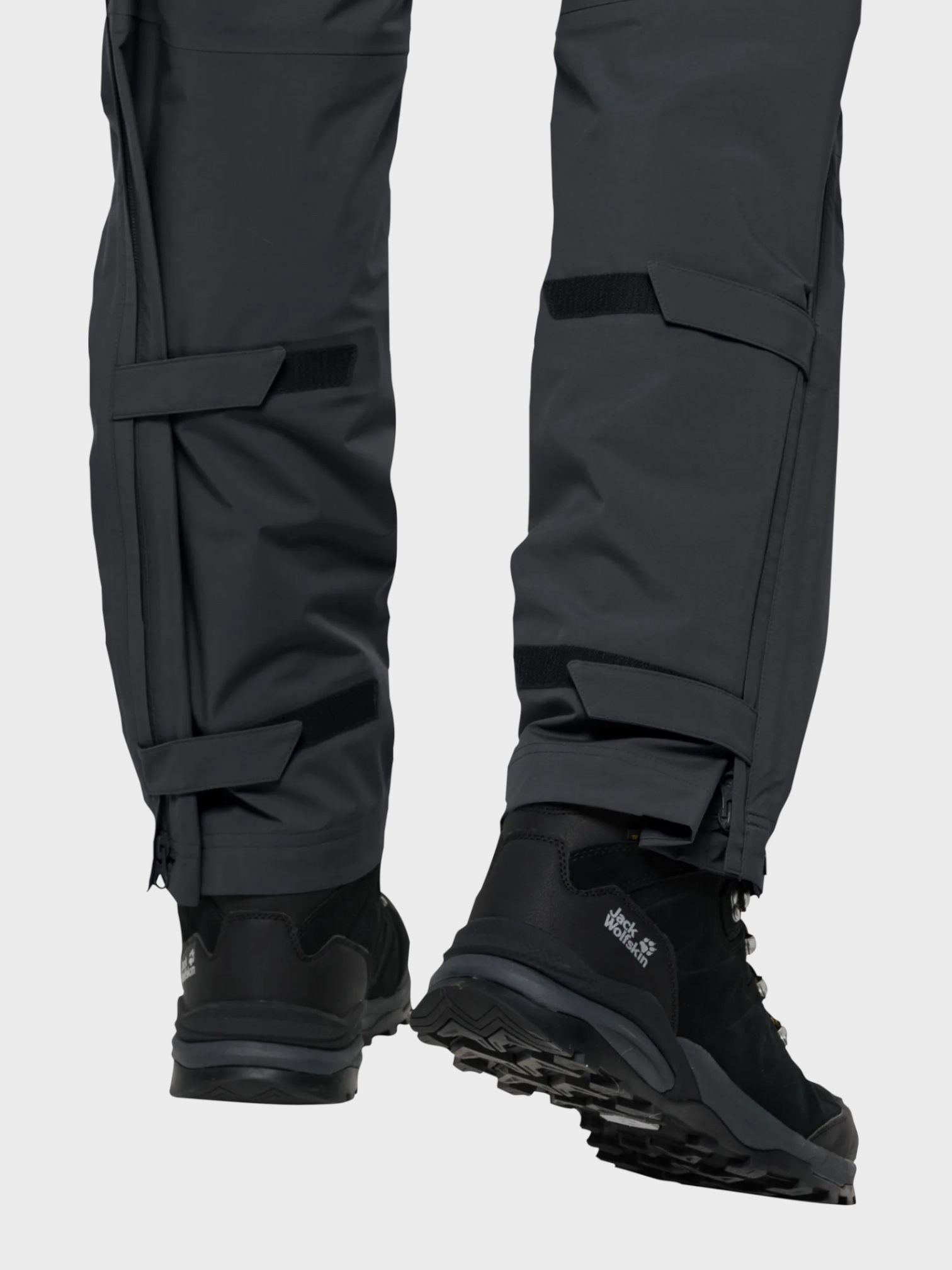 kamu-outdoors-product-jack-wolfskin-men-s-morobbia-3-layer-pants-upload-0f7b9b8d31png-photoroom.jpg