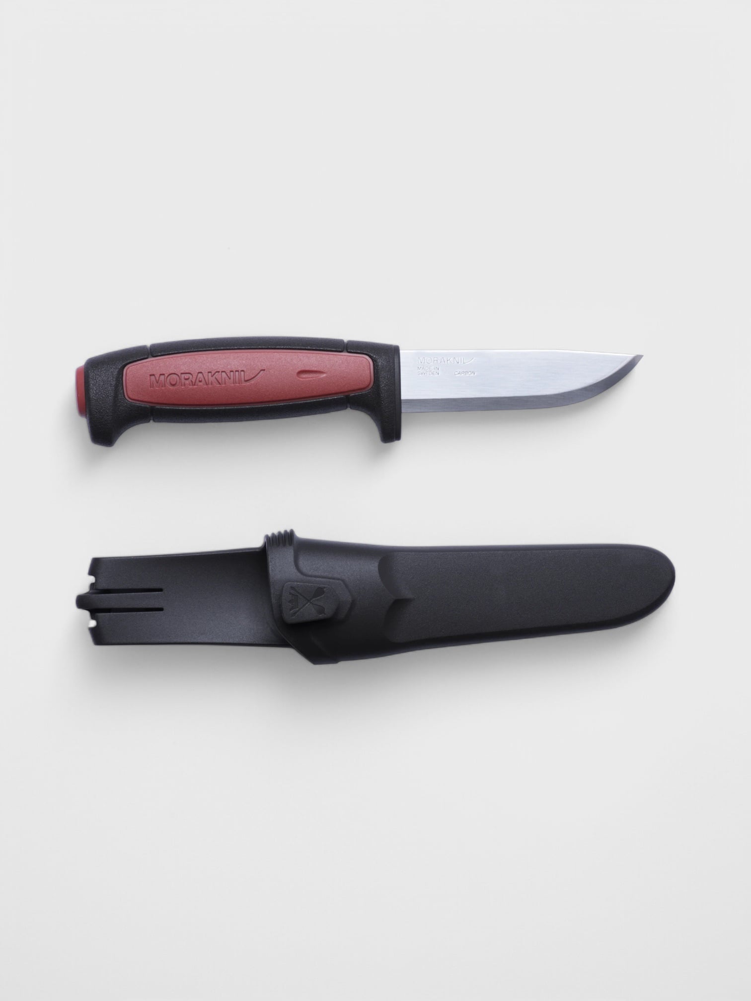 kamu-outdoors-product-morakniv20pro20c20yleisveitsi-photoroom.jpg