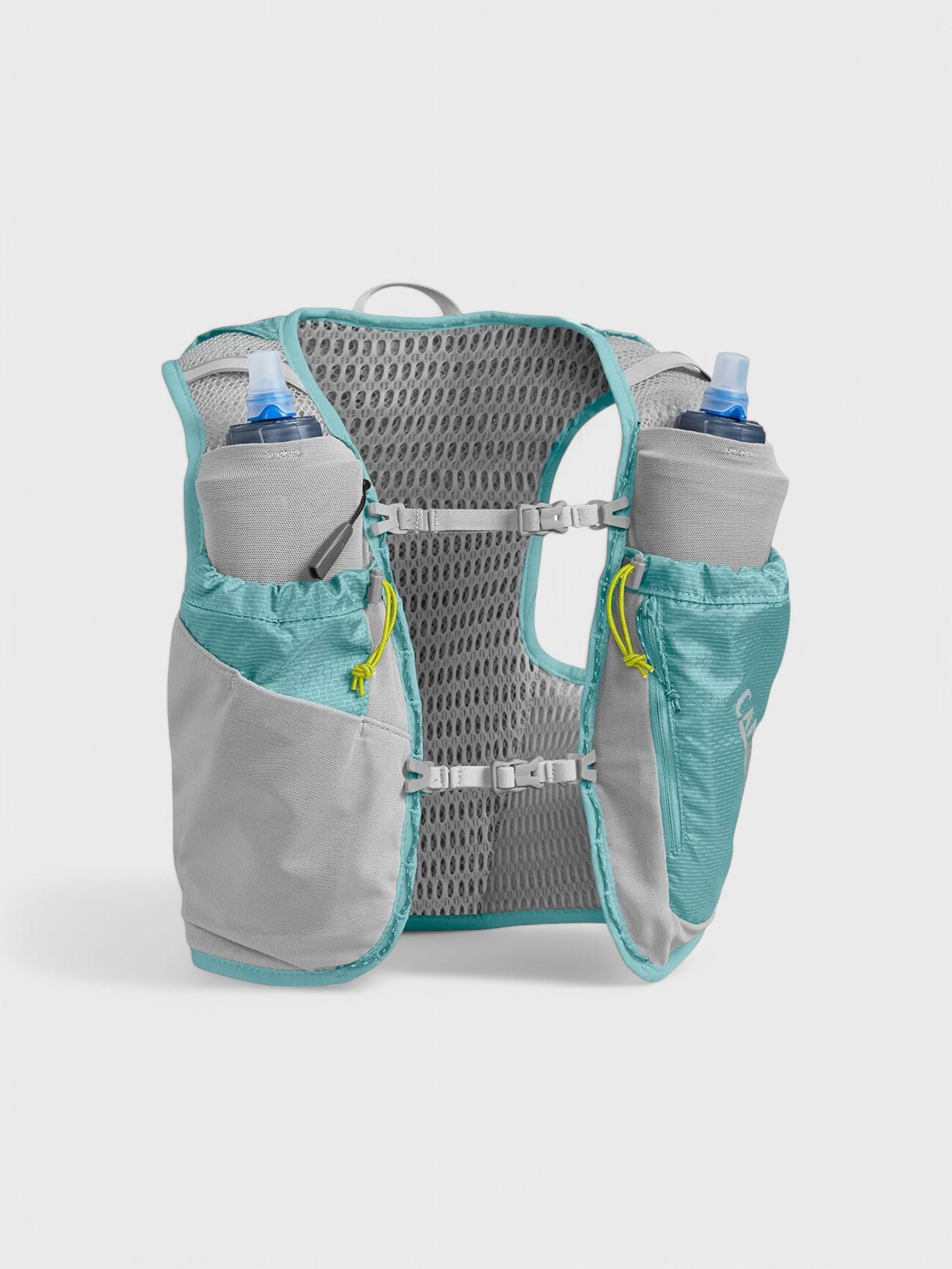 kamu-outdoors-product-camelbak-ultra-pro-naisten-juoksuliivi-photoroom.jpg