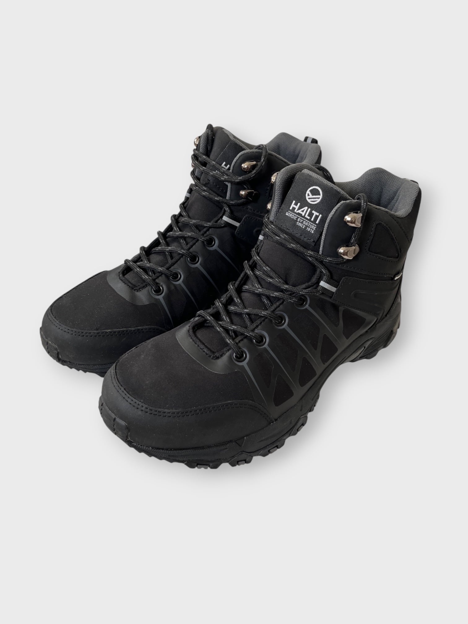 kamu-outdoors-product-image-musta-qq47g.jpg