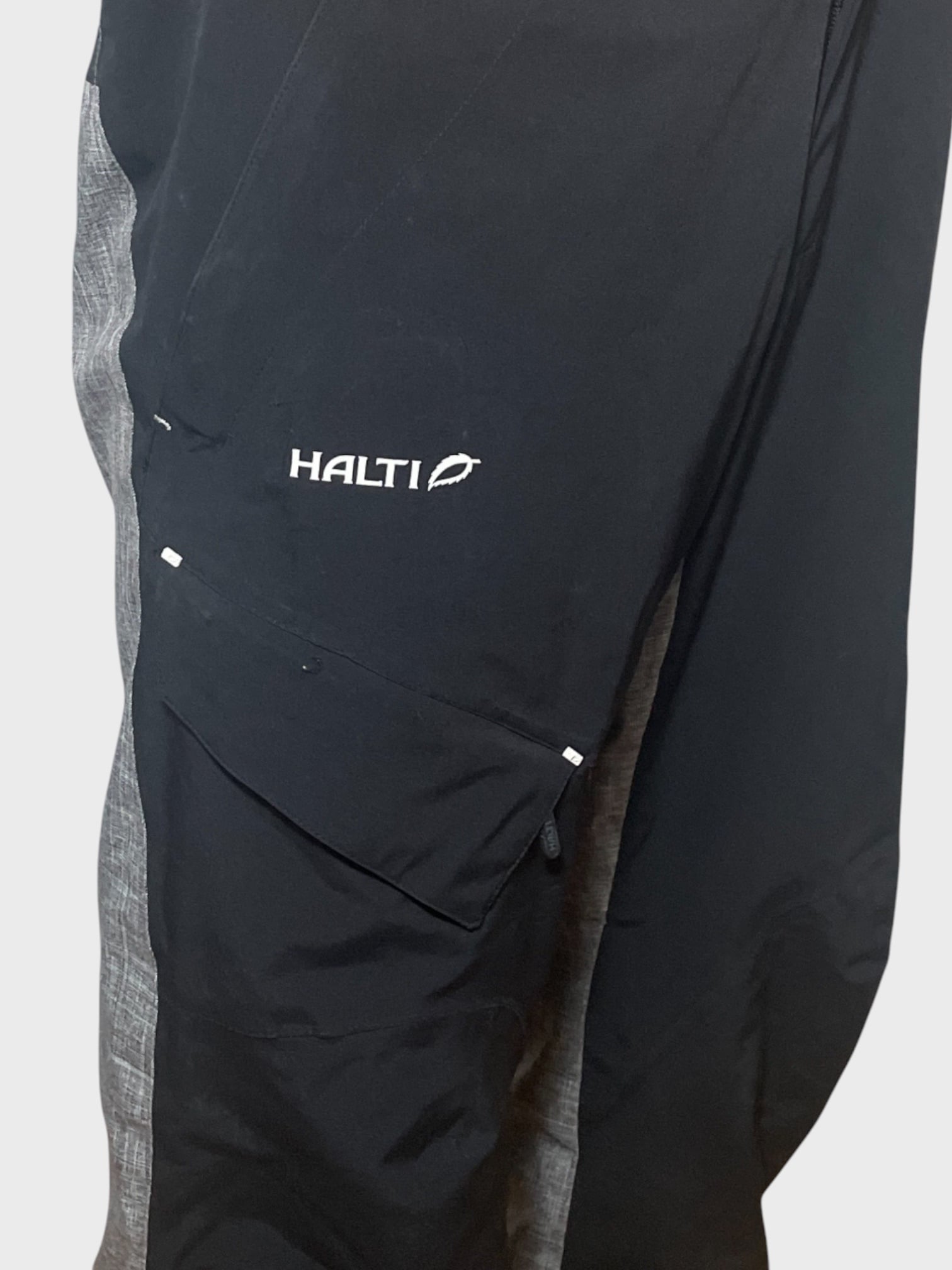 kamu-outdoors-product-image-musta-harmaa-cltyk.jpg