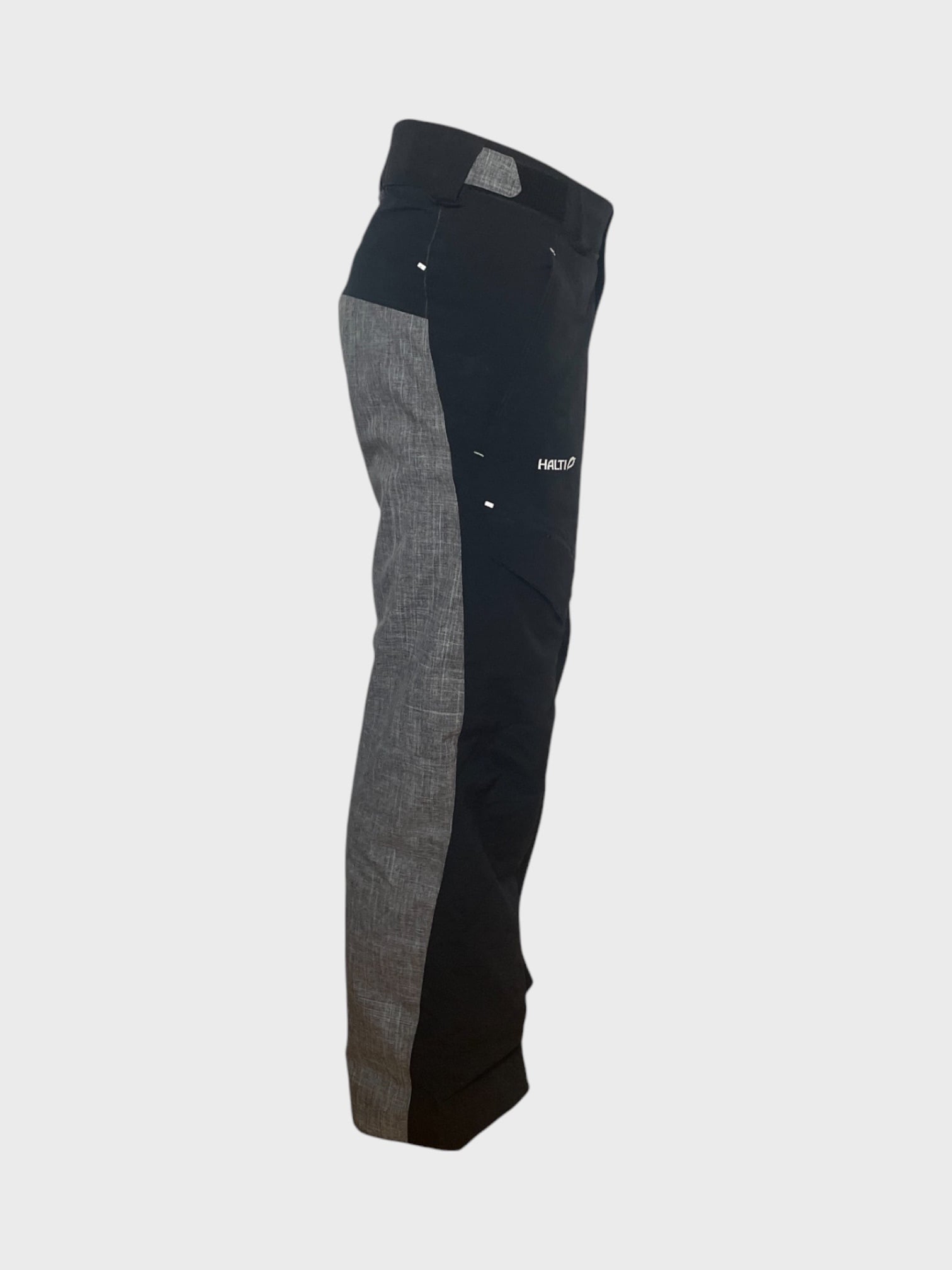 kamu-outdoors-product-image-musta-harmaa-hs8at.jpg